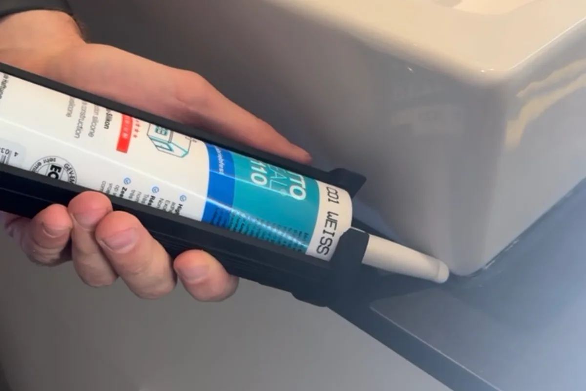 Waarom goedkope kit er eerst strak uitziet (en later faalt)